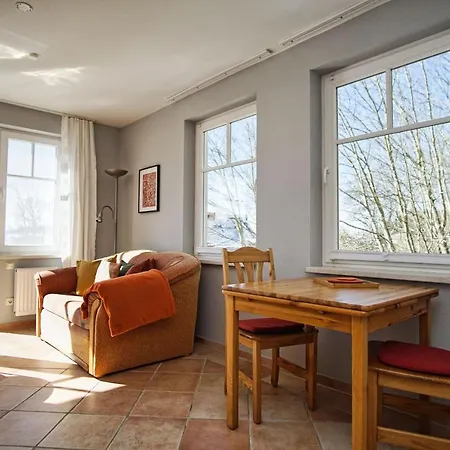 In Ruhiger Lage, Mit Meerblick - Am Sonnenhang 03 Appartement *